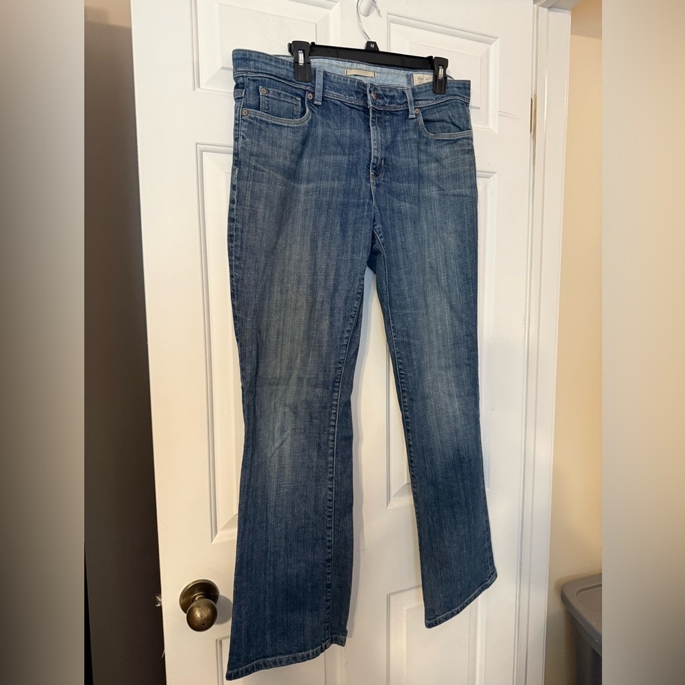Gap Woman’s Bootcut Jeans Size 14R Back Button Pockets Stretch Medium Wash